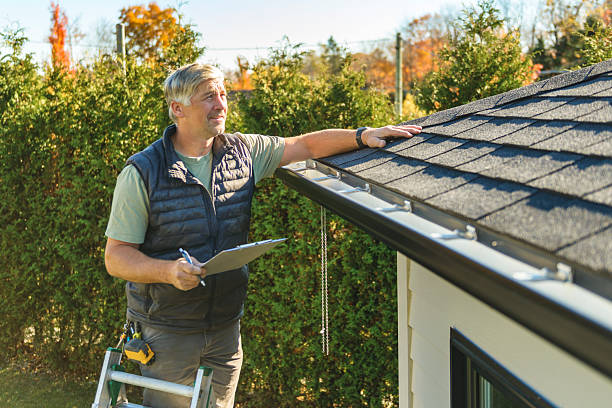 Professional Roof Inspection technician working in Willow Creek, CA